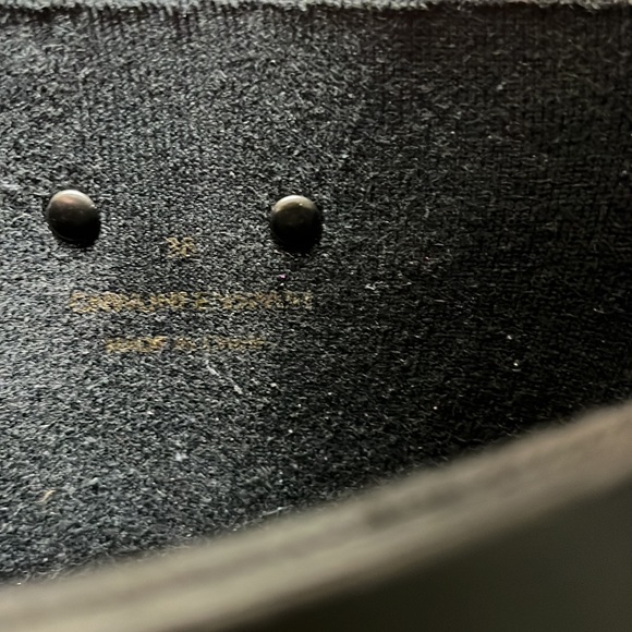 I’m selling the Burberry Clemence Rain Boots - Picture 3 of 5